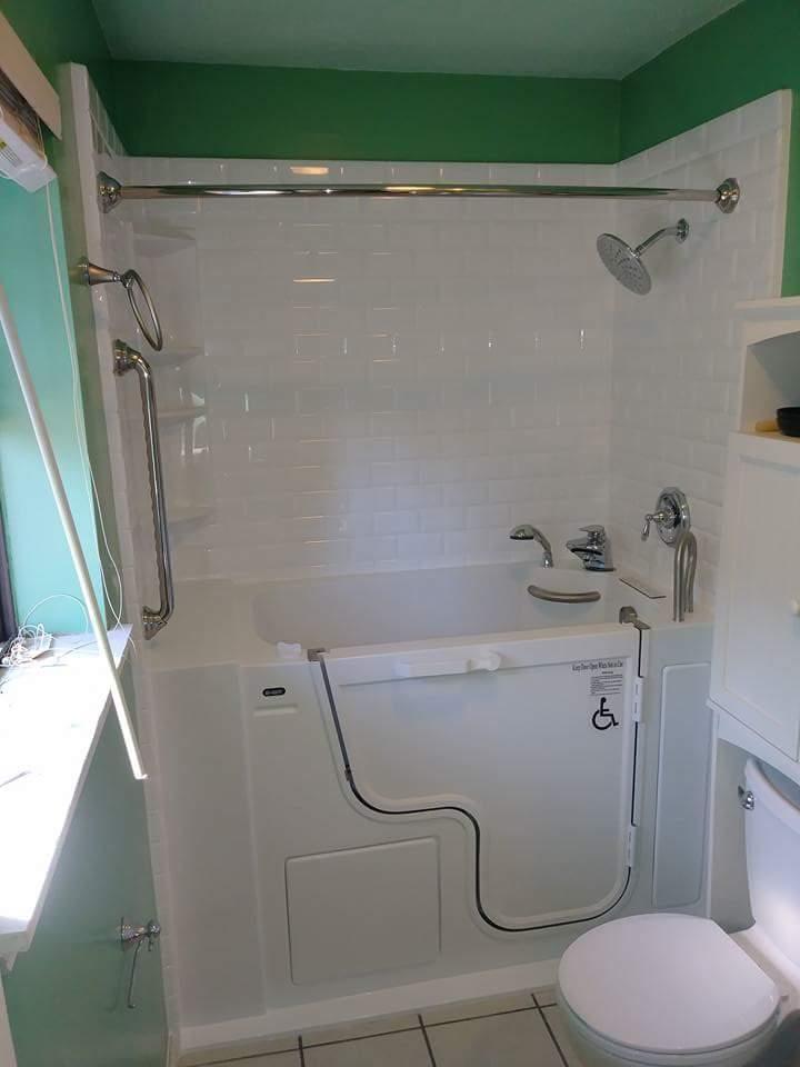 WHITE CLASSIC SUBWAY WALL SURROUNDS