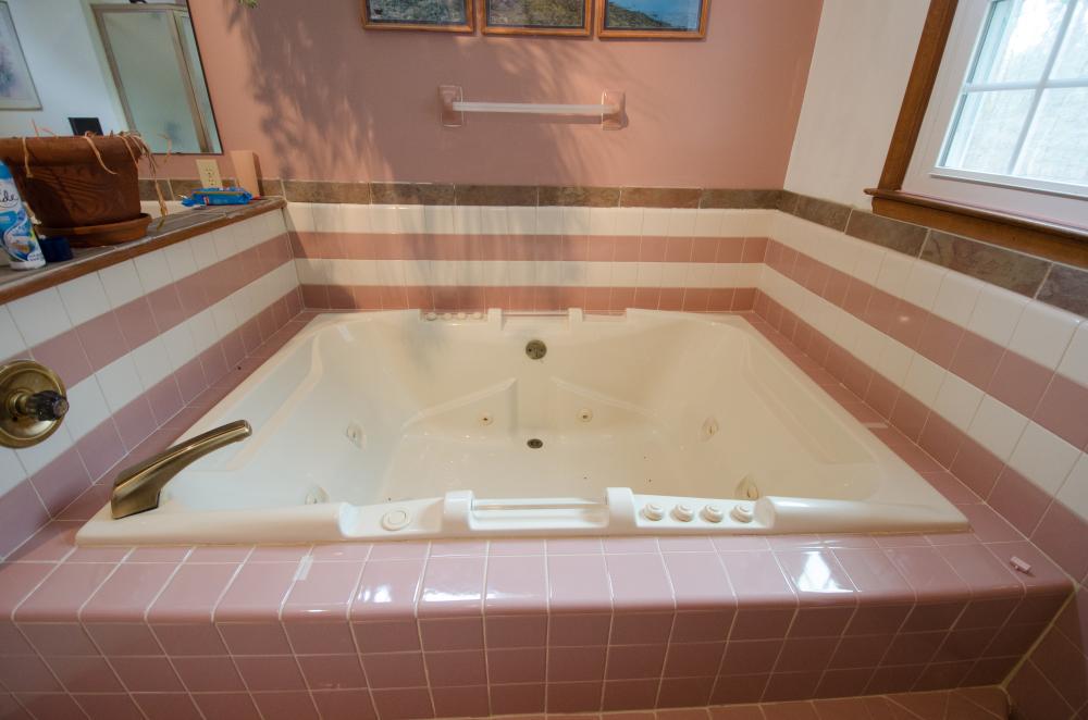 Old Outdated Tub - Before