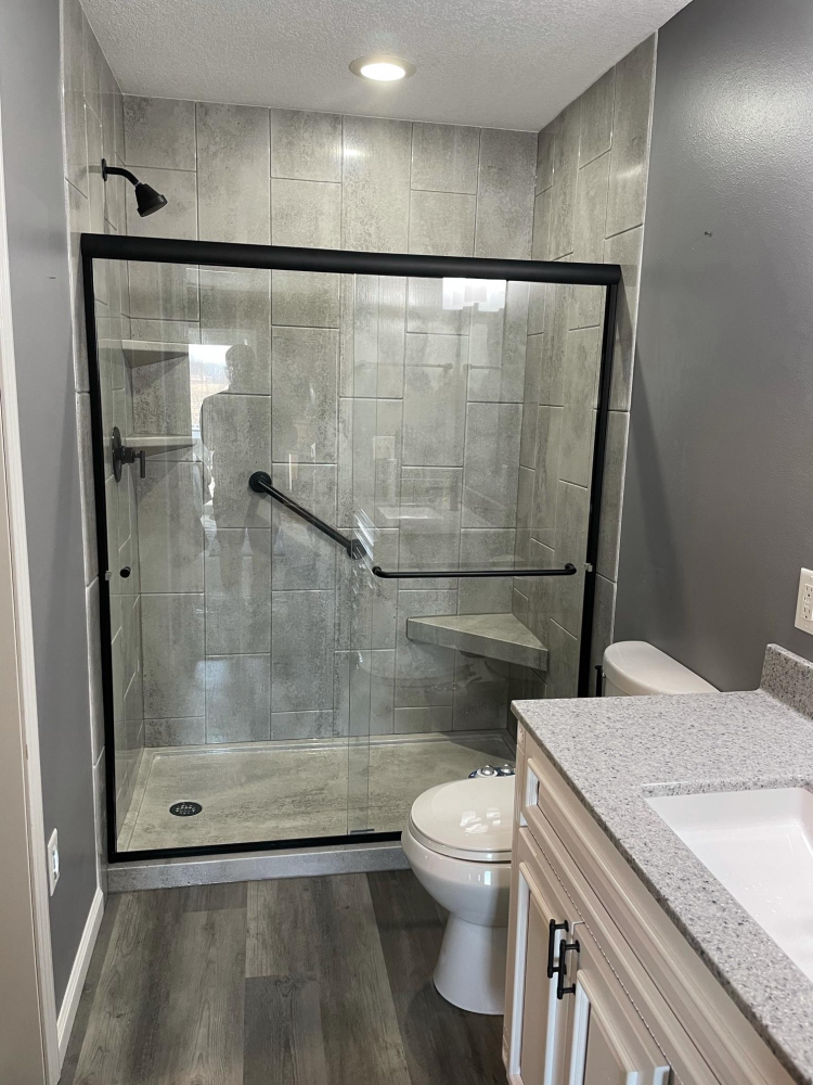 After Re-Bath in Albert Lea, full bathroom remodel with Durabath Concrete surround