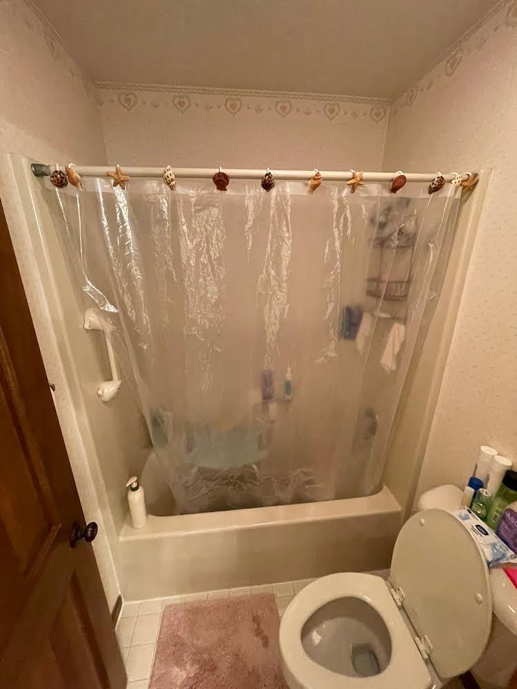 Before Re-Bath Little Rock, AR renovation