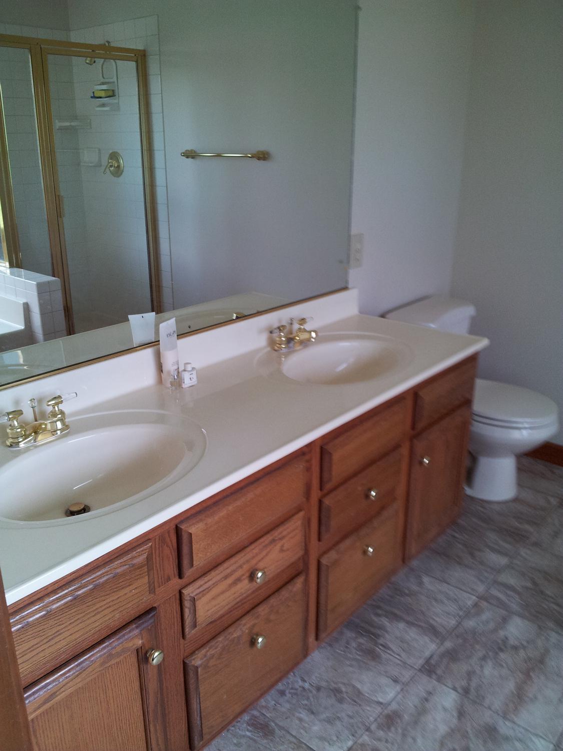 Before Re-Bath Bloomington, IL renovation