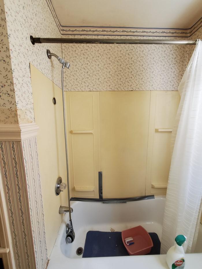 Before Re-Bath Wilson, NC renovation