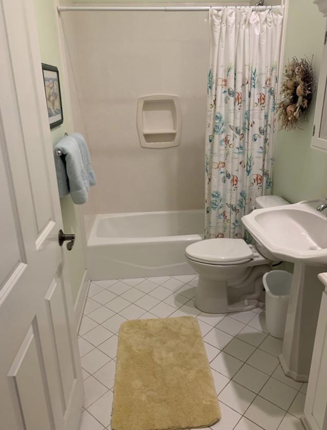 Before Re-Bath Panama City, FL renovation