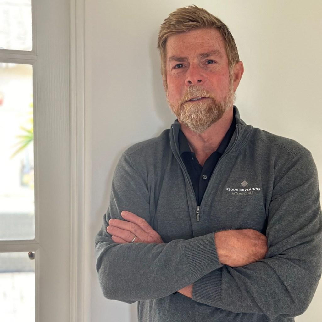 photo of Dennis Holland