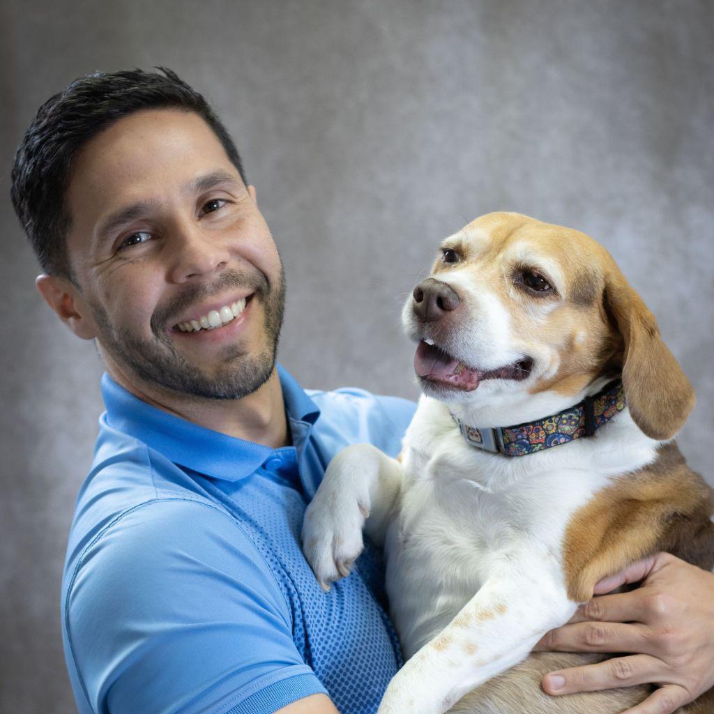 photo of Oscar Paredes